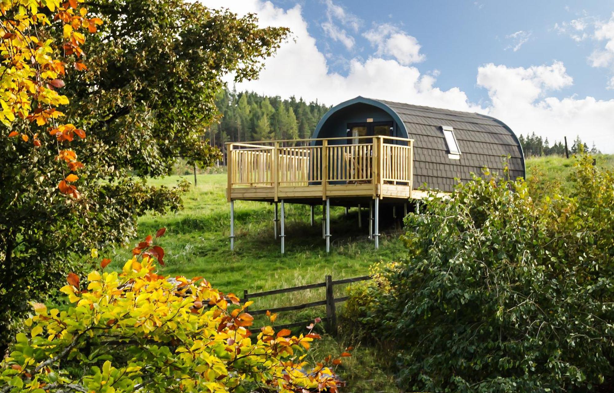 Villa Spectacular Mountain View Ecopod Newtonmore Exterior foto